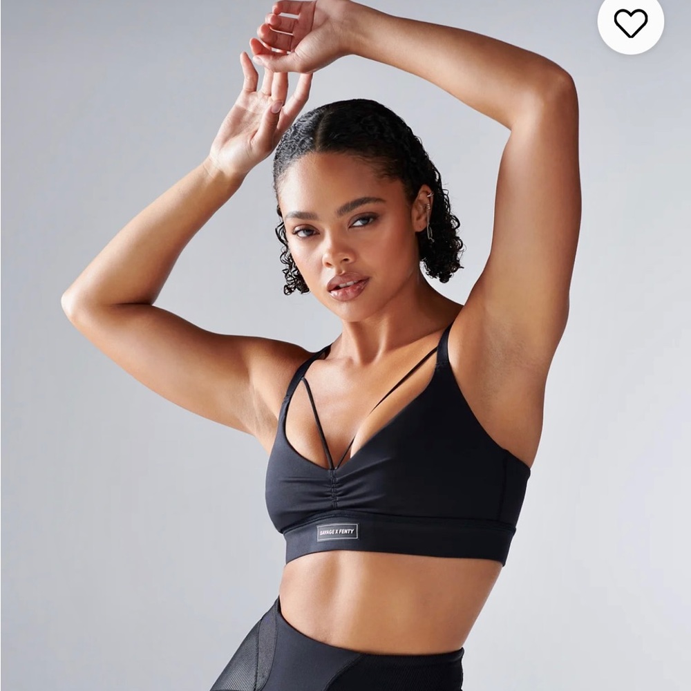 Savage X Fenty Curve Alert Medium-Impact Sports Bra in Black Caviar (NWT)